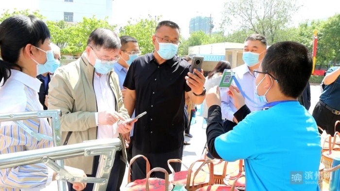 濱州市全國(guó)助殘日 殘疾人就業(yè)幫扶與社區(qū)微工廠揭牌啟動(dòng)健康服務(wù)